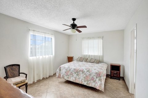 Condo in Lauderdale Lakes, Florida, 2 bedrooms  № 1031901 - photo 19