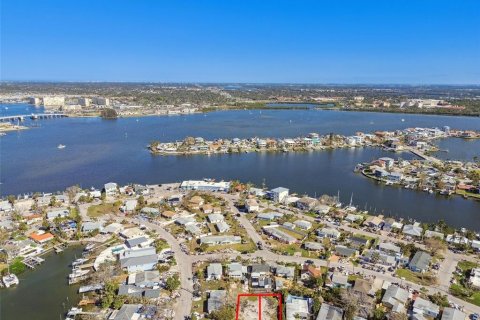 Terreno en venta en Madeira Beach, Florida № 1419532 - foto 20