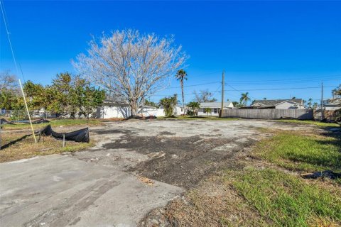 Terreno en venta en Madeira Beach, Florida № 1419532 - foto 2