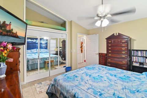 Купить виллу или дом в Хоб-Саунд, Флорида 3 спальни, 184.04м2, № 1074900 - фото 12