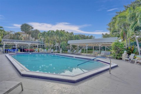 Condo in Lauderdale Lakes, Florida, 1 bedroom  № 1046986 - photo 27