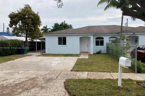 House in Cooper City, Florida 3 bedrooms, 153.66 sq.m. № 1046941 - photo 4