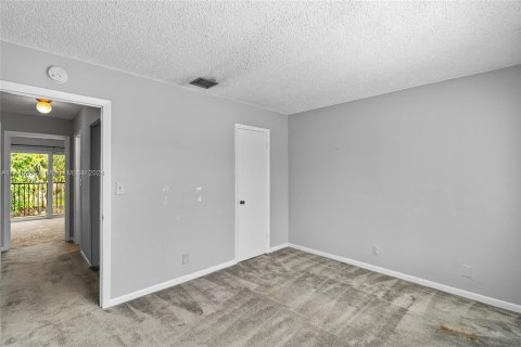 Condo in Tamarac, Florida, 2 bedrooms  № 1332615 - photo 29