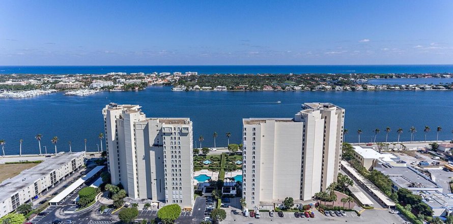 Condo in West Palm Beach, Florida, 1 bedroom  № 1059211