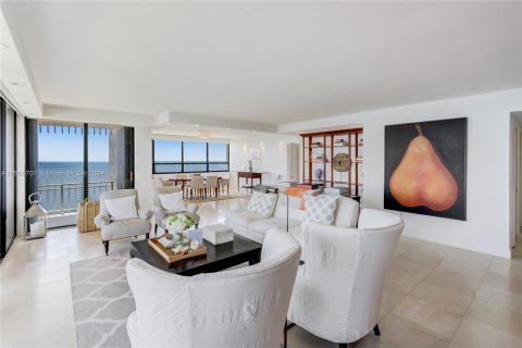 Condo in Miami, Florida, 3 bedrooms  № 1348418 - photo 3