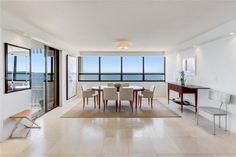 Copropriété à vendre à Miami, Floride: 3 chambres, 242.85 m2 № 1348418 - photo 6