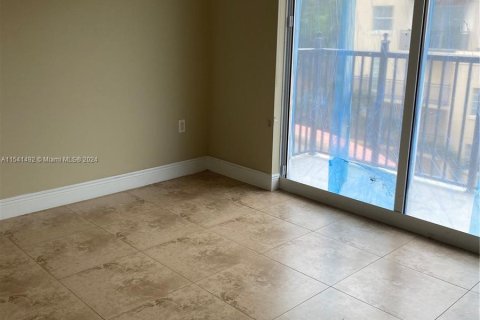 Condominio en venta en Coral Gables, Florida, 2 dormitorios, 106.56 m2 № 1045030 - foto 12