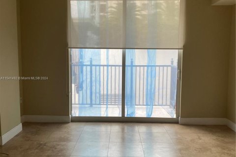 Condominio en venta en Coral Gables, Florida, 2 dormitorios, 106.56 m2 № 1045030 - foto 8