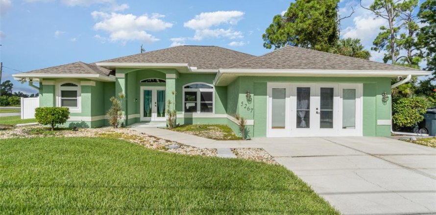 Villa ou maison à North Port, Floride 3 chambres, 194.26 m2 № 1383286