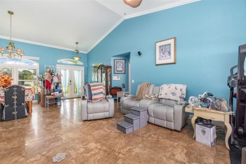 Villa ou maison à vendre à North Port, Floride: 3 chambres, 194.26 m2 № 1383286 - photo 6