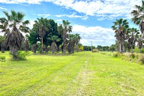 Купить земельный участок в Виро-Бич, Флорида № 1051105 - фото 24