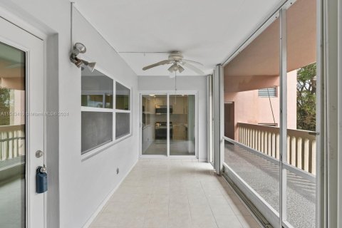 Copropriété à vendre à Hallandale Beach, Floride: 2 chambres, 99.41 m2 № 1043925 - photo 18