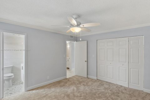Condominio en venta en Hallandale Beach, Florida, 2 dormitorios, 99.41 m2 № 1043925 - foto 16