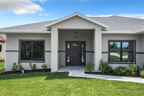 Villa ou maison à vendre à Cape Coral, Floride: 3 chambres, 165.74 m2 № 1304527 - photo 3