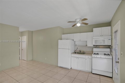 Propiedad comercial en venta en Miami Beach, Florida № 1305987 - foto 4