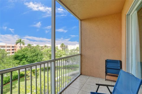 Condo in Tamarac, Florida, 2 bedrooms  № 1305955 - photo 23