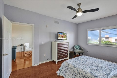 Condo in Tamarac, Florida, 2 bedrooms  № 1305955 - photo 18