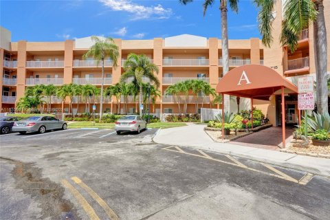 Condominio en venta en Tamarac, Florida, 2 dormitorios, 114.18 m2 № 1305955 - foto 25