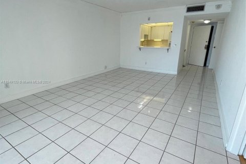 Condominio en venta en North Miami, Florida, 2 dormitorios, 99.41 m2 № 1060705 - foto 6