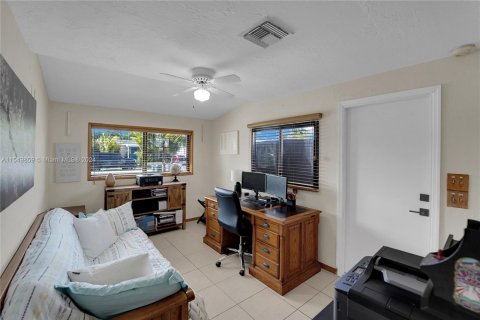 Casa en venta en Oakland Park, Florida, 4 dormitorios, 197.7 m2 № 1060747 - foto 15