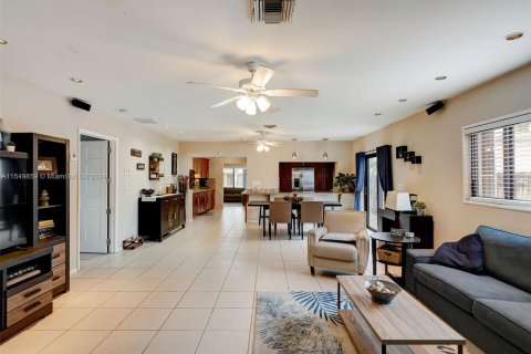 Villa ou maison à vendre à Oakland Park, Floride: 4 chambres, 197.7 m2 № 1060747 - photo 27