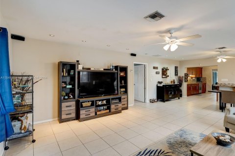 Villa ou maison à vendre à Oakland Park, Floride: 4 chambres, 197.7 m2 № 1060747 - photo 29