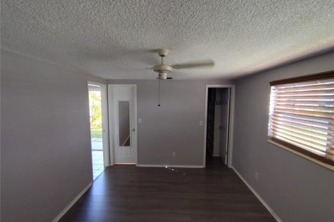 House in Holiday, Florida 2 bedrooms, 88.44 sq.m. № 1409987 - photo 13