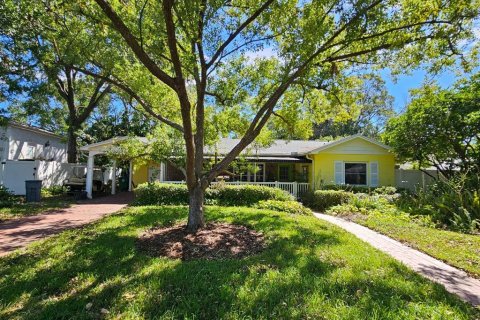 Villa ou maison à vendre à Tampa, Floride: 2 chambres, 100.8 m2 № 1404989 - photo 1