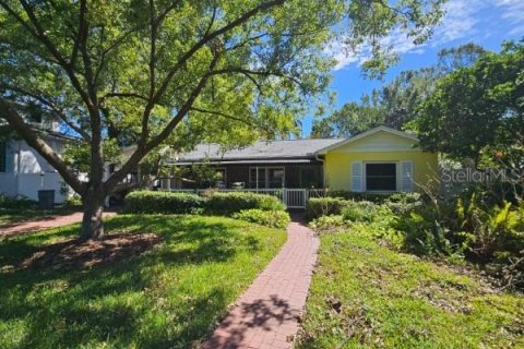 Casa en venta en Tampa, Florida, 2 dormitorios, 100.8 m2 № 1404989 - foto 2