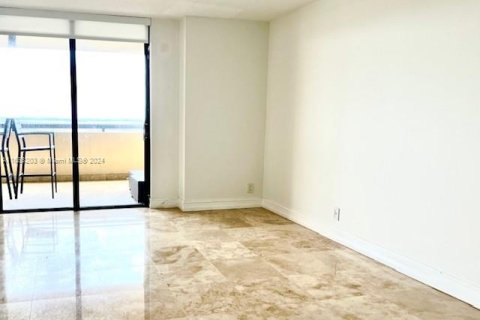 Condominio en venta en Miami Beach, Florida, 2 dormitorios, 82.68 m2 № 1423156 - foto 16