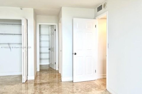 Condominio en venta en Miami Beach, Florida, 2 dormitorios, 82.68 m2 № 1423156 - foto 18