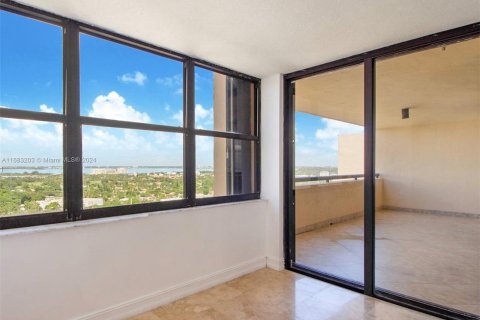 Condominio en venta en Miami Beach, Florida, 2 dormitorios, 82.68 m2 № 1423156 - foto 4