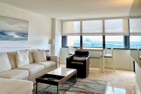 Condominio en venta en Miami Beach, Florida, 2 dormitorios, 82.68 m2 № 1423156 - foto 5