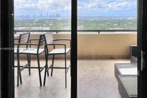 Condominio en venta en Miami Beach, Florida, 2 dormitorios, 82.68 m2 № 1423156 - foto 19