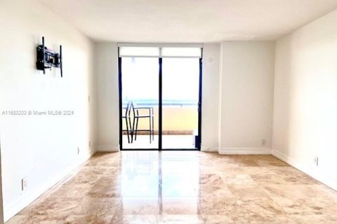 Condominio en venta en Miami Beach, Florida, 2 dormitorios, 82.68 m2 № 1423156 - foto 17