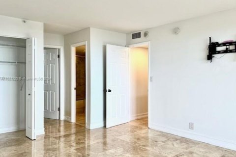 Condominio en venta en Miami Beach, Florida, 2 dormitorios, 82.68 m2 № 1423156 - foto 23