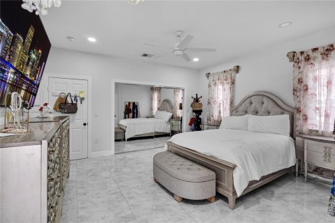 Villa ou maison à vendre à Miami Lakes, Floride: 4 chambres, 194.26 m2 № 1050488 - photo 19