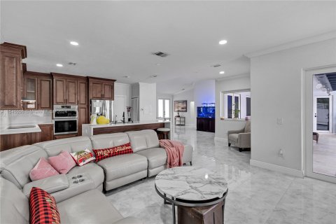 Villa ou maison à vendre à Miami Lakes, Floride: 4 chambres, 194.26 m2 № 1050488 - photo 9