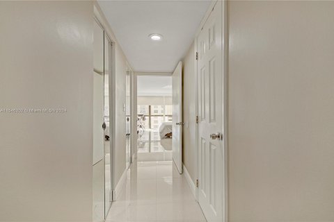 Condominio en venta en Aventura, Florida, 3 dormitorios, 145.95 m2 № 1050528 - foto 9