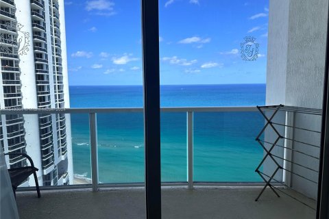 Copropriété à vendre à Sunny Isles Beach, Floride: 51.19 m2 № 1074375 - photo 2