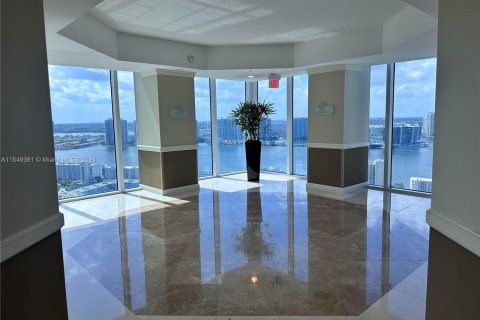 Copropriété à vendre à Sunny Isles Beach, Floride: 51.19 m2 № 1074375 - photo 15