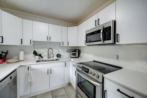 Condo in Fort Lauderdale, Florida, 2 bedrooms  № 1022239 - photo 26