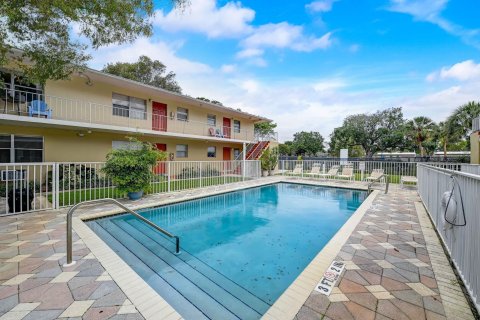 Condo in Fort Lauderdale, Florida, 2 bedrooms  № 1022239 - photo 9