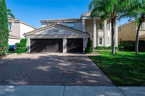 Villa ou maison à vendre à Miramar, Floride: 5 chambres, 325.25 m2 № 1060832 - photo 2
