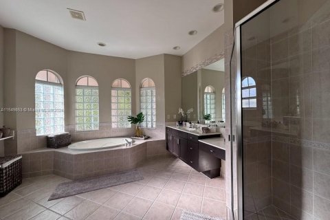 Casa en venta en Miramar, Florida, 5 dormitorios, 325.25 m2 № 1060832 - foto 14