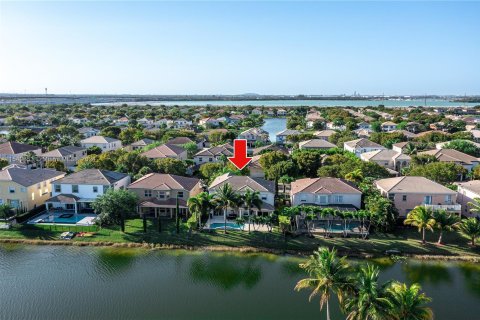 Villa ou maison à vendre à Miramar, Floride: 5 chambres, 325.25 m2 № 1060832 - photo 24