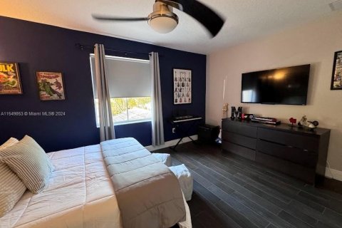 Casa en venta en Miramar, Florida, 5 dormitorios, 325.25 m2 № 1060832 - foto 19