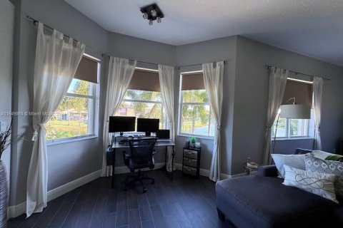 Casa en venta en Miramar, Florida, 5 dormitorios, 325.25 m2 № 1060832 - foto 10