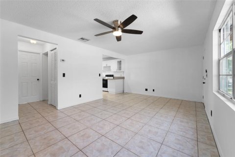 Copropriété à vendre à Pinellas Park, Floride: 1 chambre, 61.13 m2 № 1357638 - photo 9