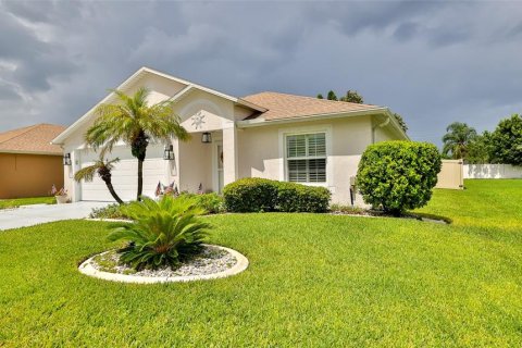 House in Edgewater, Florida 3 bedrooms, 179.67 sq.m. № 1358202 - photo 1